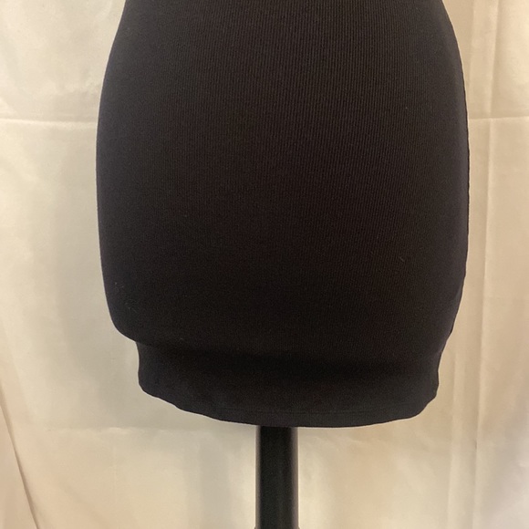 wilfred free black sleeveless midi body con dress - Picture 3 of 8